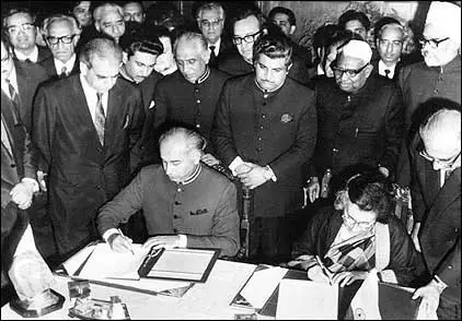 Simla Agreement Bhutto Gandhi The Simla Agreement: A Path to Peace or the Dawn of Complexity?