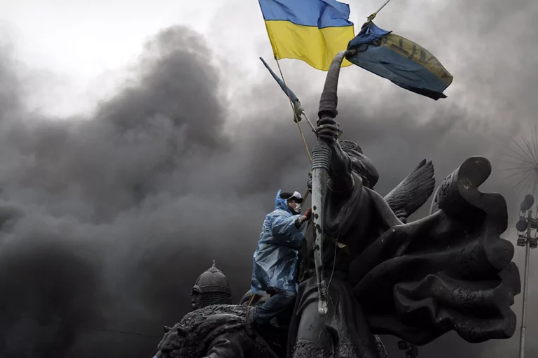 Ukraine: Conflict at the Crossroads of Europe and Russia