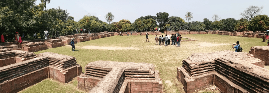 প্রাচীন গৌড়ে সুলতানী আমলের স্থাপত্যকর্ম 4 দরস বাড়ি মাদ্রাসা প্রাচীন গৌড়ে সুলতানী আমলের স্থাপত্যকর্ম maroonpaper, maroonpaper.com blog, Islamic History and Culture ইসলামের ইতিহাস,মেরুনপেপার, মেরুনপেপার ব্লগ, মেরুন পেপার