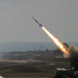 আজ ১০ মে, পাকিস্তান সেনাবাহিনী ভারতের বিরুদ্ধে "অপারেশন বুনিয়ান-উন-মারসুস" নামে ব্যাপক পাল্টা হামলা শুরু করে। এই অভিযানের নামটি কোরআনের সূরা আস-সাফের ৪ নম্বর আয়াত থেকে নেওয়া হয়েছে, যার অর্থ "গলিত সীসায় নির্মিত অভেদ্য প্রাচীর"। গত ৬ মে’র ভারতের "অপারেশন সিঁদুর"-এর জবাবে পাকিস্তান এই পাল্টা হামলা চালিয়েছে। যদিও এখন পর্যন্ত ক্ষয়ক্ষতির পরিমান ভারত প্রকাশ করেনি, পাকিস্তানি সেনাবাহিনীর দাবি, এই অভিযানে জম্মু-কাশ্মীর, পাঞ্জাব, ও রাজস্থানের একাধিক সামরিক টার্গেটে ক্ষেপণাস্ত্র হামলা চালানো হয়েছে, যার মধ্যে ব্রাহ্মোস মিসাইল ডিপো এবং এস-৪০০ এয়ার ডিফেন্স সিস্টেম অন্তর্ভুক্ত।