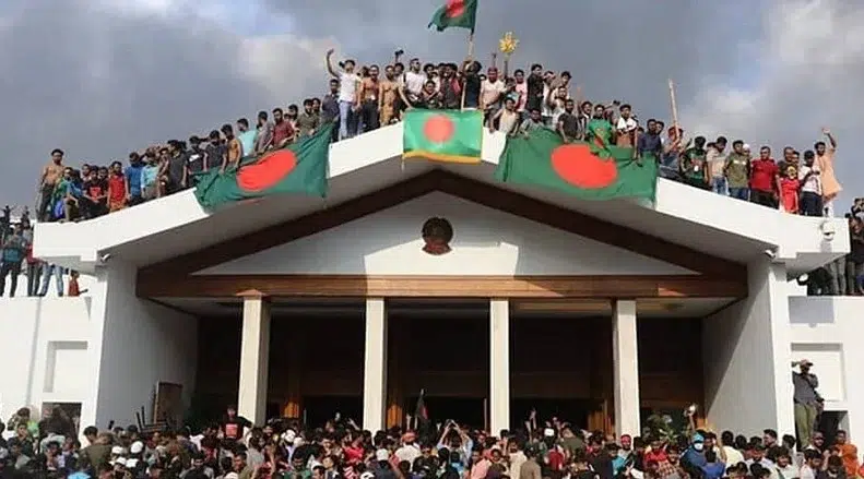 দেশ আর ৫ আগস্টের আগে ফিরবে না 1 ৫ আগস্ট, জুলাই বিপ্লব, অন্তর্বর্তী সরকার